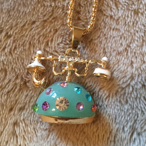 Telephone Crystal Necklace 27” gold Toned Chain - Picture 2 of 3